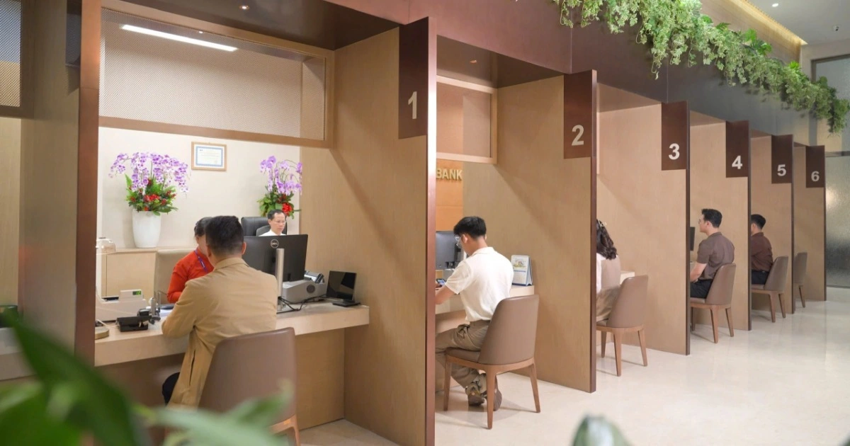 Ngân hàng cắt giảm nhân sự vì AI: tái cấu trúc hay mất kỹ năng?