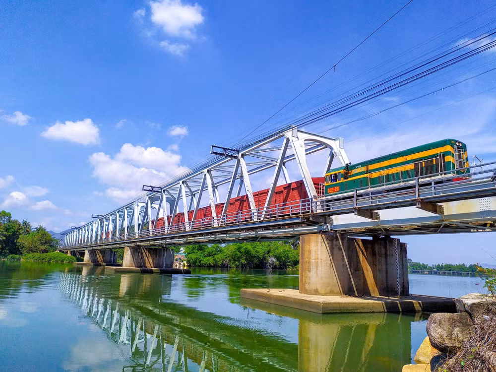 Huy động vốn cho 6 tuyến đường sắt quốc gia mới: Nhà nước mở đường, xã hội tăng tốc