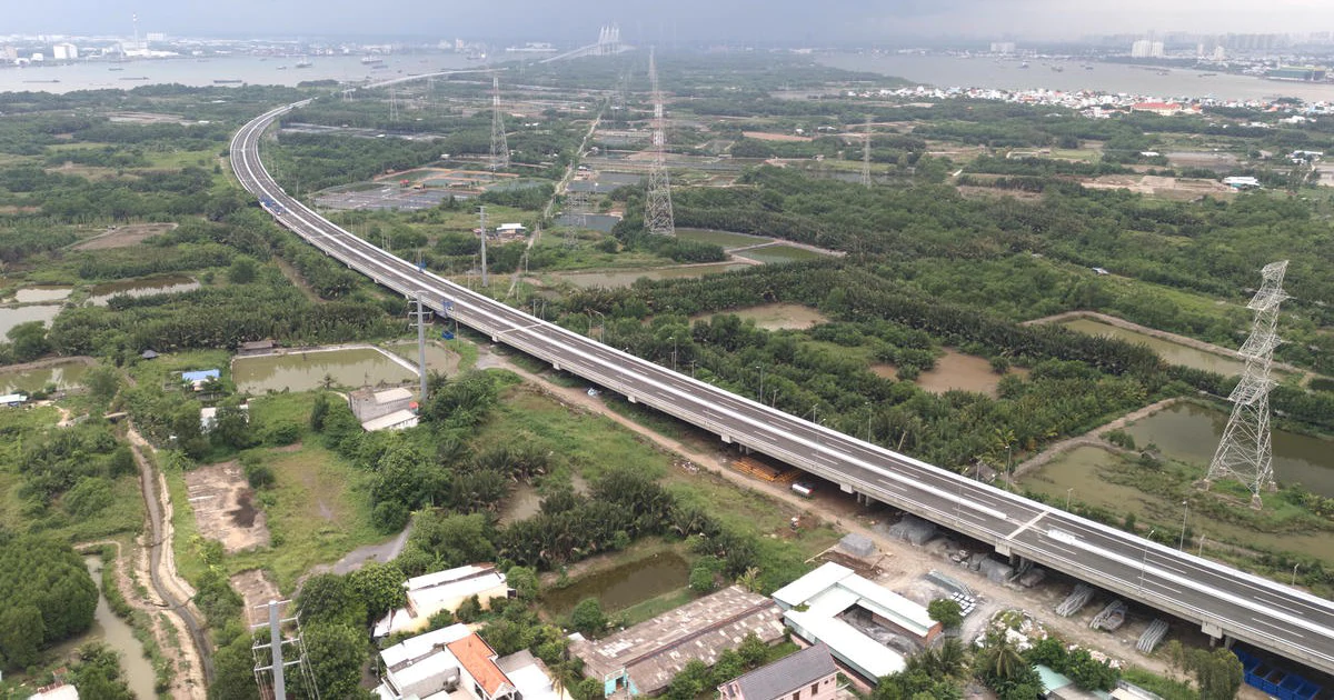 Loạt dự án hạ tầng phía Nam bị kẹt: Tháo nút thắt nào để bứt phá?