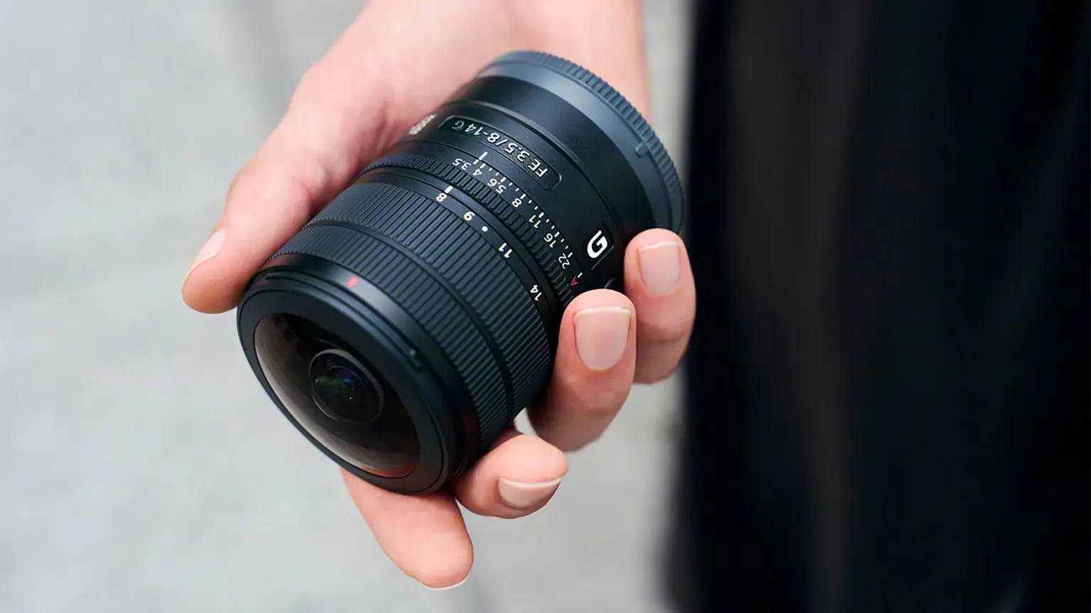 Sony FE 8-14mm f/3.5 Fisheye G: Góc nhìn cực hạn cho máy full-frame E-mount