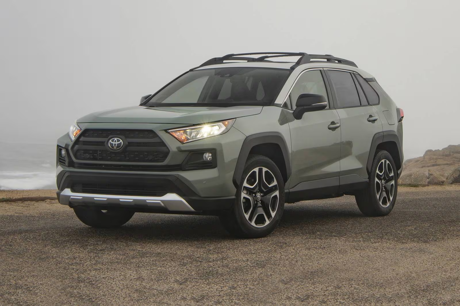 6 lỗi thường gặp trên Toyota RAV4: Hướng dẫn kiểm tra chi tiết khi mua xe cũ