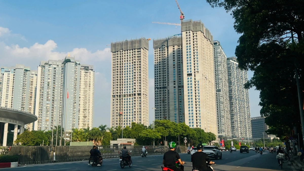VNTAX 200: Bất động sản dẫn đầu dòng tiền vào ngân sách