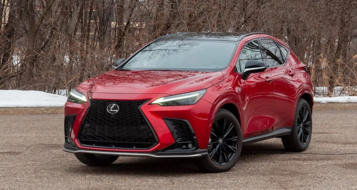Lexus NX facelift lột xác: có đáng bỏ BMW X3, Volvo XC60?