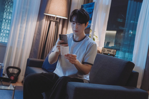 Tại sao người trúng xổ số vẫn đi làm: cú lật bất ngờ của một K-drama văn phòng