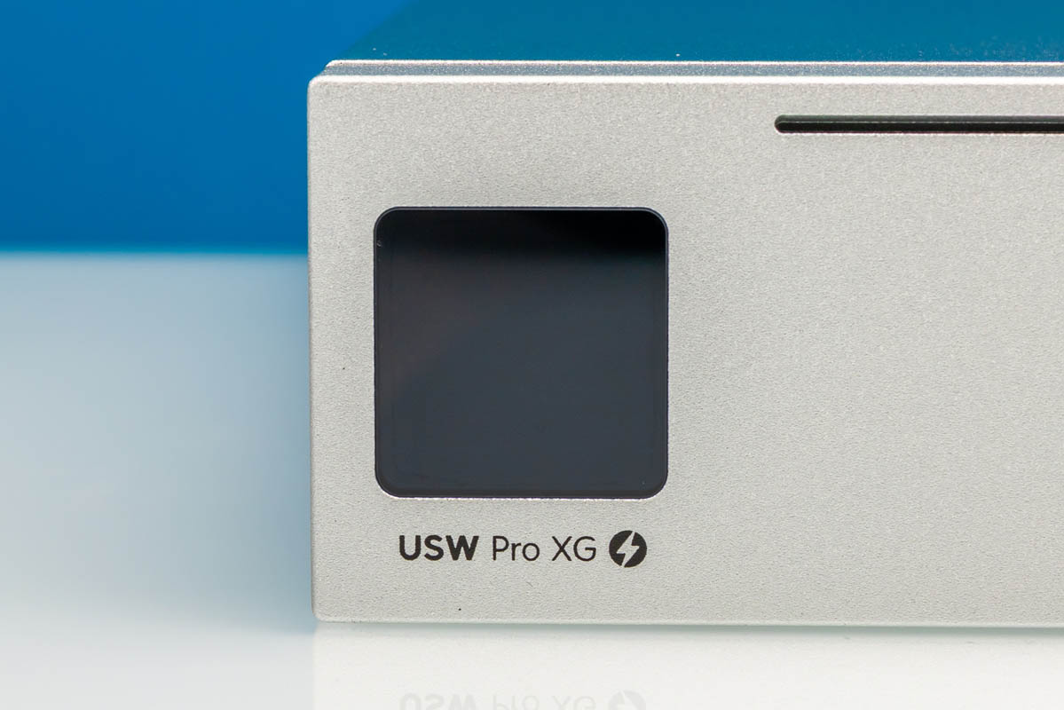 Switch 10GbE quản lý cho NAS: QNAP QSW-M2130 hay UniFi USW-Pro-XG-10-PoE?