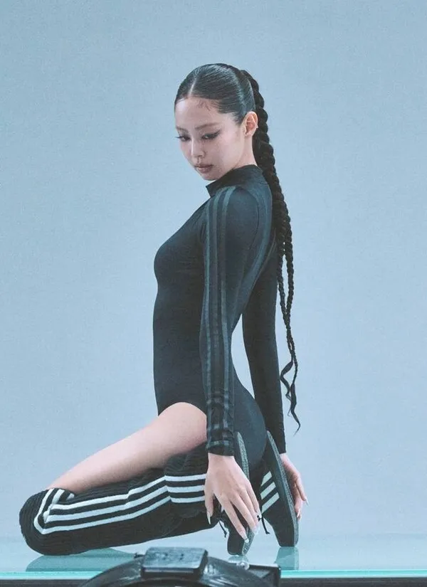Jennie và Adidas Originals: Kỷ lục doanh số giữa cơn bão tẩy chay