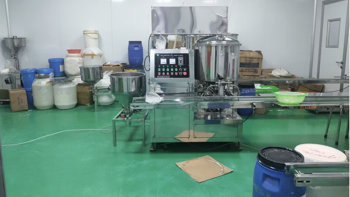 Mỹ phẩm sản xuất chui vẫn tràn ngập: vì sao mức phạt chưa đủ răn đe?