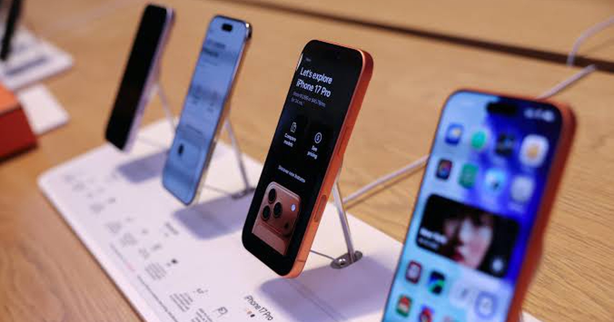 Giá iPhone tăng ra sao từ thế hệ đầu đến iPhone Ultra