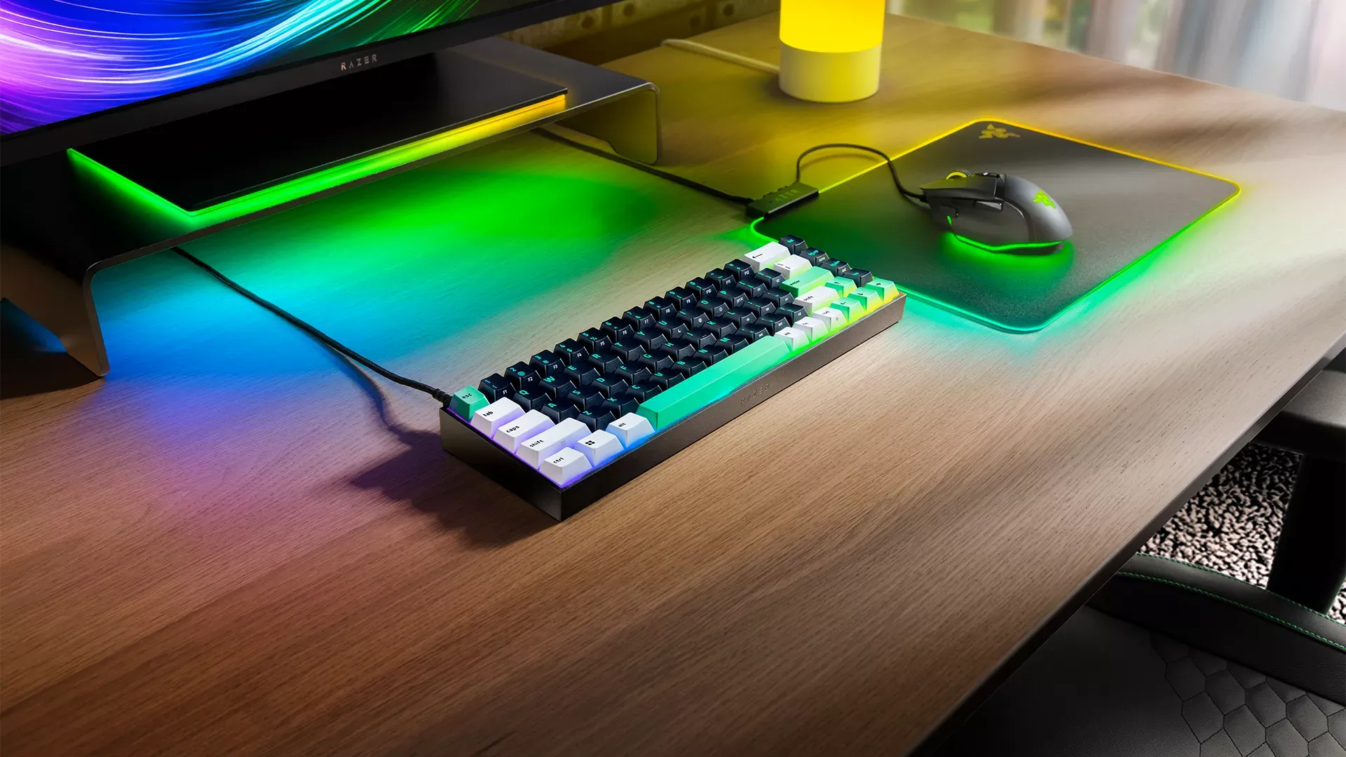 Razer Reclusa X Mini 65%: hot-swap cơ học giá rẻ cho game thủ
