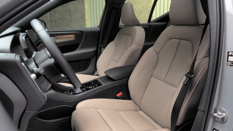 Volvo XC40 tân trang: SUV cỡ nhỏ hạng sang chuyển trọng tâm vào cabin