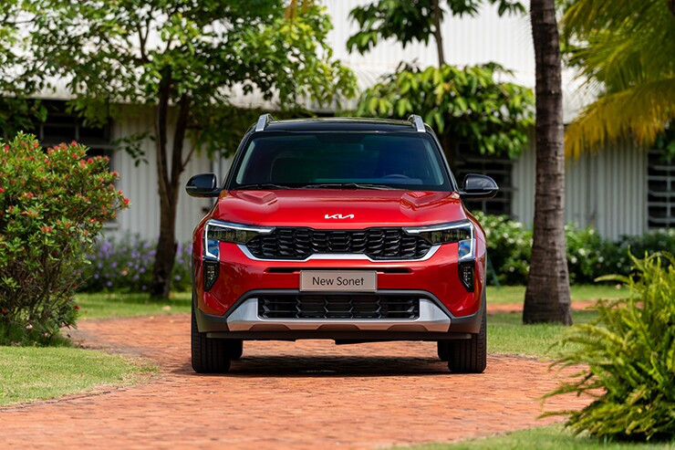 KIA Sonet bản Deluxe, Luxury, Premium: chọn phiên bản nào đáng tiền?