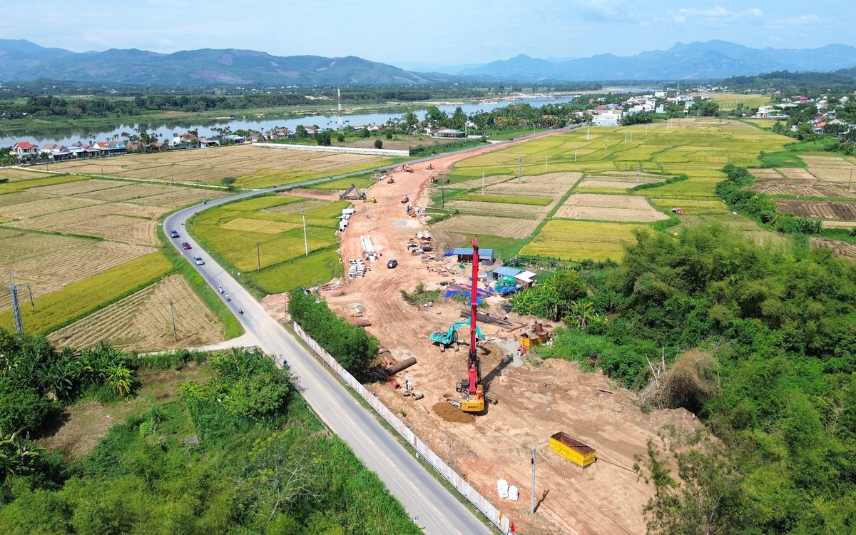 Quảng Ngãi tăng tốc ba dự án giao thông trọng điểm