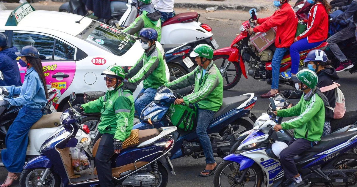 Tài xế Grab đình công 2 ngày: Thu nhập chỉ còn nửa giá cước