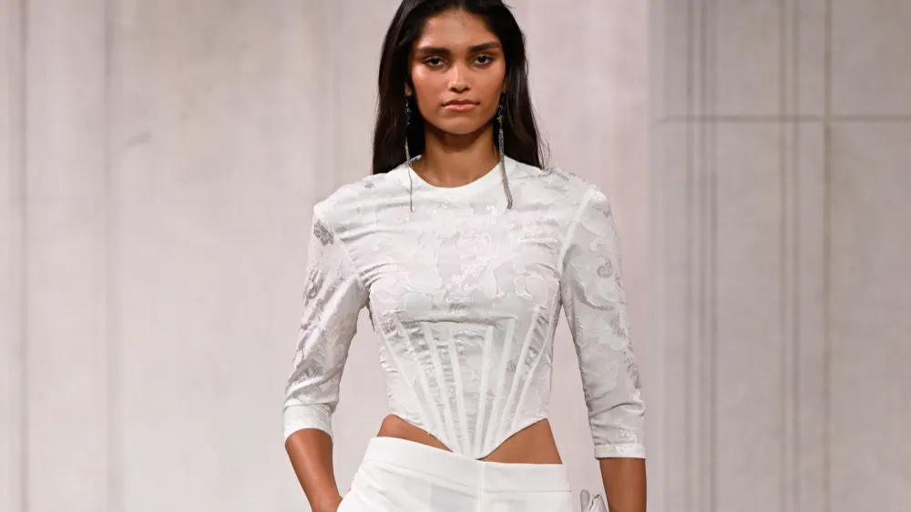 Ralph Lauren và bản giao hưởng lãng mạn hiện đại tại New York Fashion Week