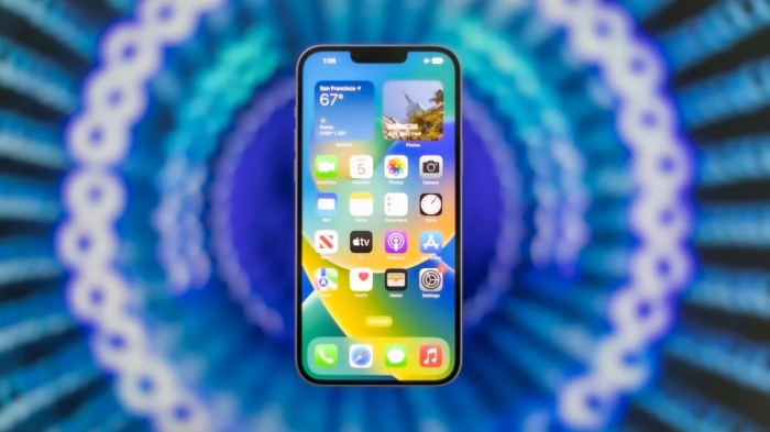 iPhone 15 Plus: Chọn mua tiết kiệm cho màn lớn và pin trâu