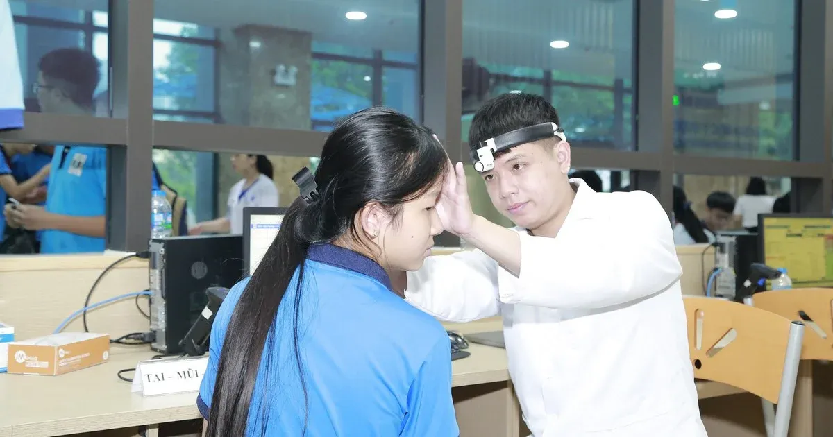 Khám sàng lọc học đường cho 5 nhóm bệnh: Cha mẹ cần chuẩn bị gì?