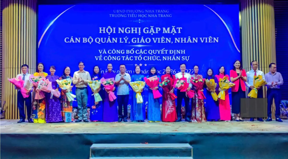 Quản lý ‘siêu trường’ 10.500 học sinh: thách thức và lối ra