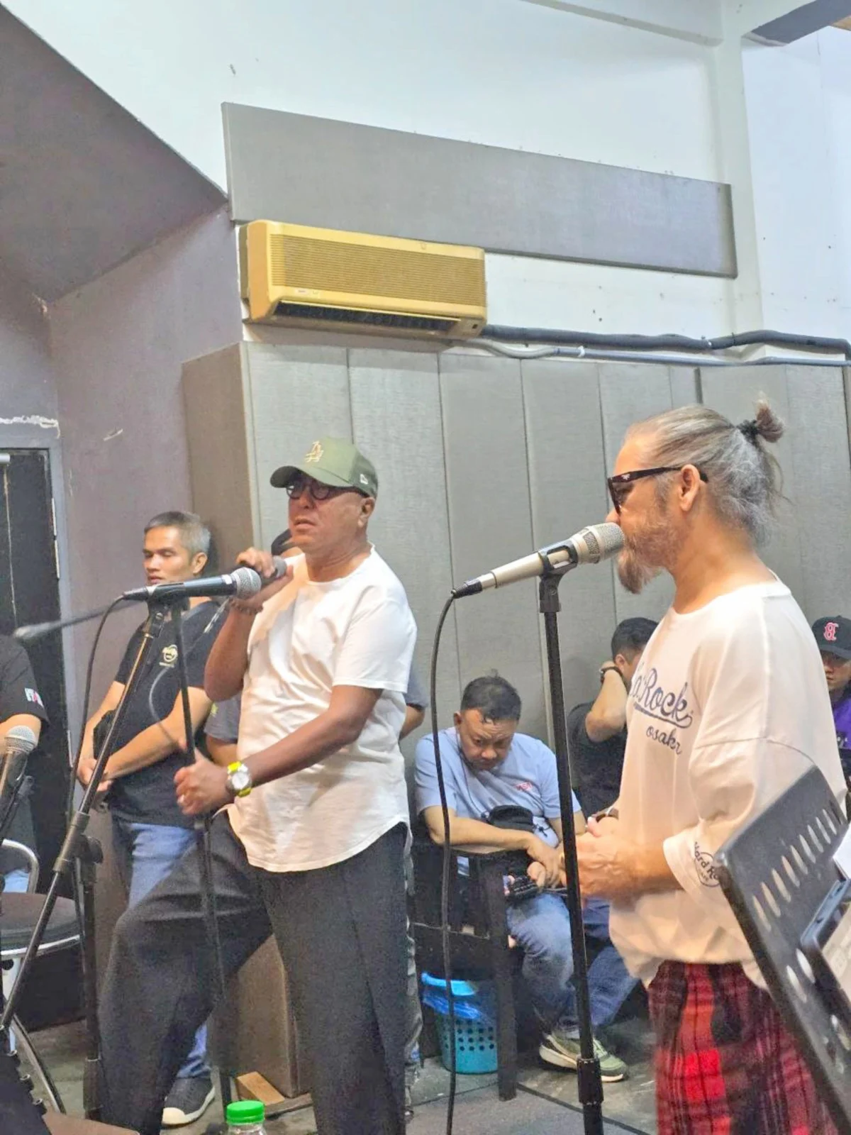 Rock Legend Himpun Gitaris Terkemuka di Stadium Merdeka