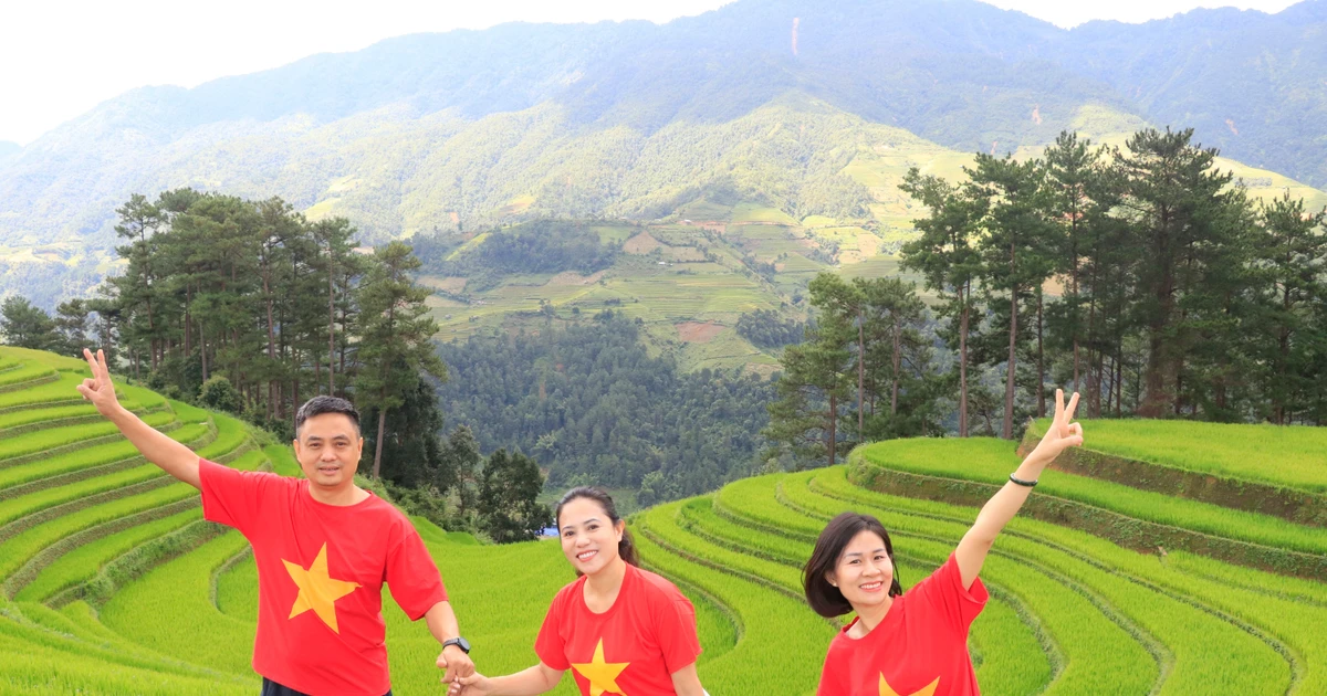 Trekking mùa vàng Tây Bắc: Nên chọn Mù Cang Chải, Hoàng Su Phì hay Đồng Văn?