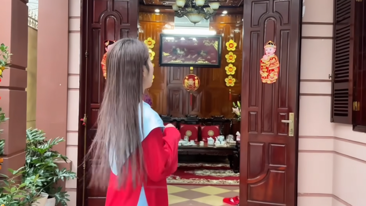 Bên trong căn nhà quê Nghệ An của MC Khánh Vy: nội thất gỗ và ký ức gia đình