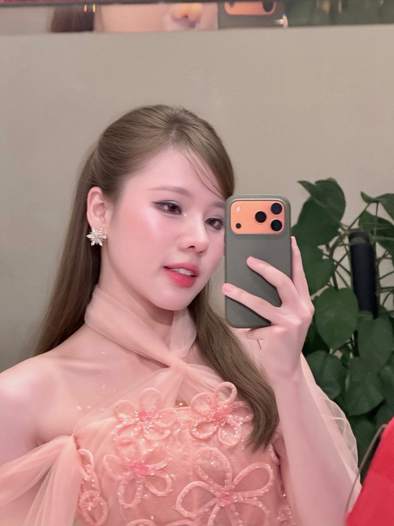 Từ giọng hát nhí đến tuổi 24: Hào quang sớm và cái giá trưởng thành