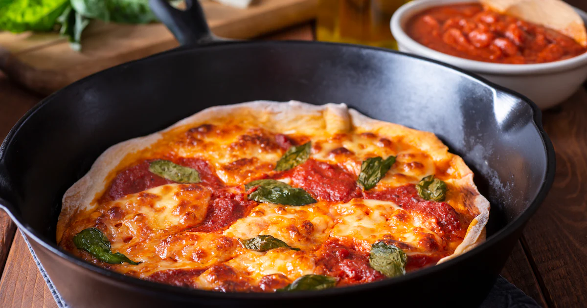 Cách hâm nóng pizza ngày hôm trước để vẫn giòn
