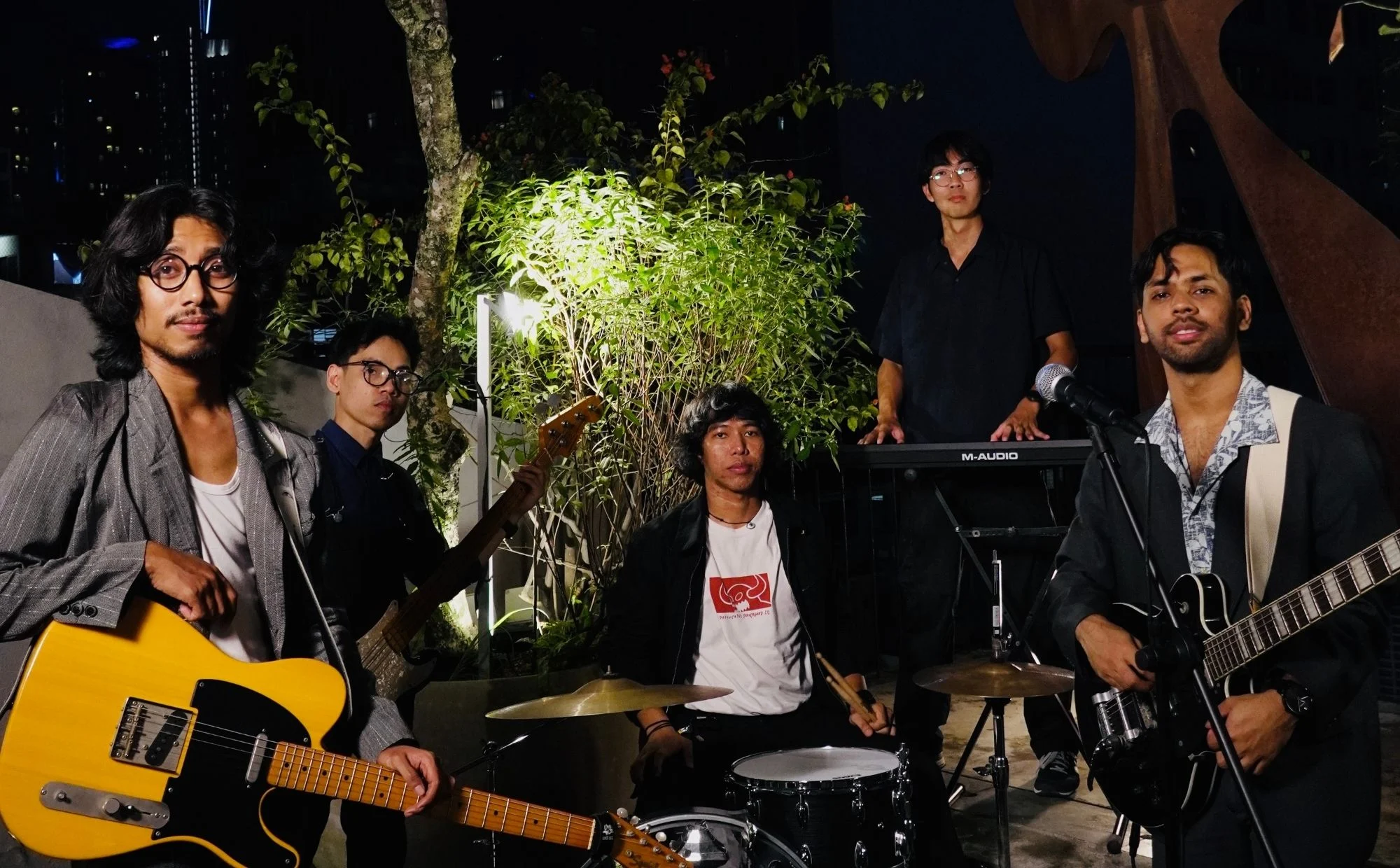 Lokarya Buka Jalan Album Sulung Dengan Dua Single Berwajah Berbeza