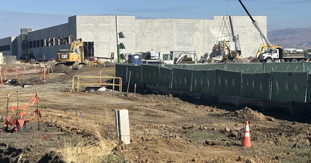 Trung tâm dữ liệu AI khát nước gấp 10 lần California: Big Tech bước vào thời kỳ khủng hoảng tài nguyên