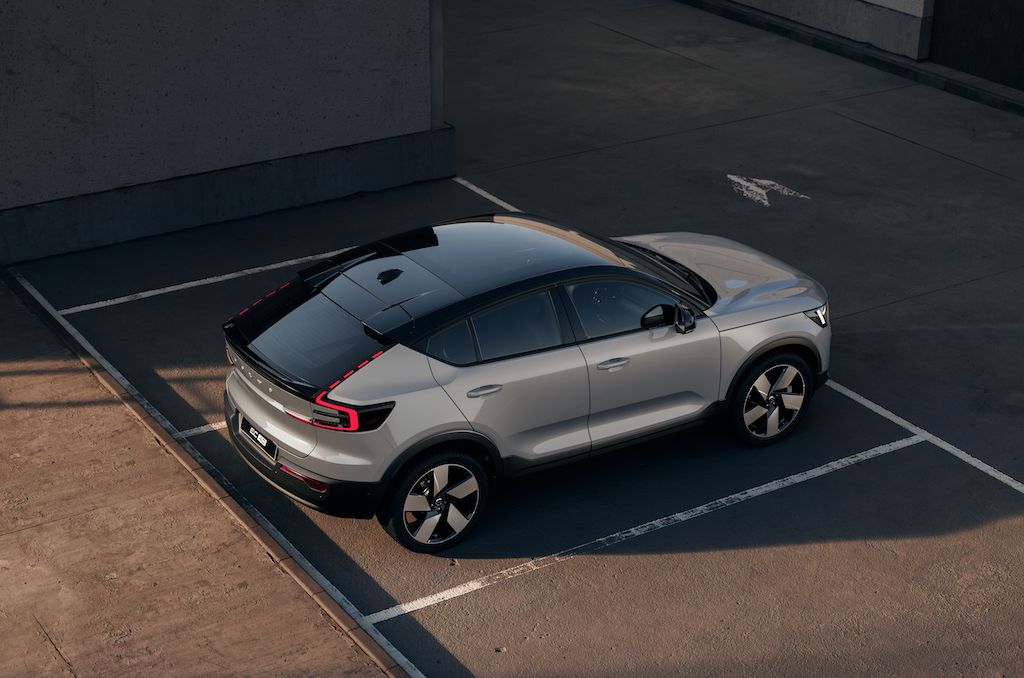 Volvo EX40 và EC40 nâng cấp công nghệ với màn hình mới, Google Gemini và ADAS