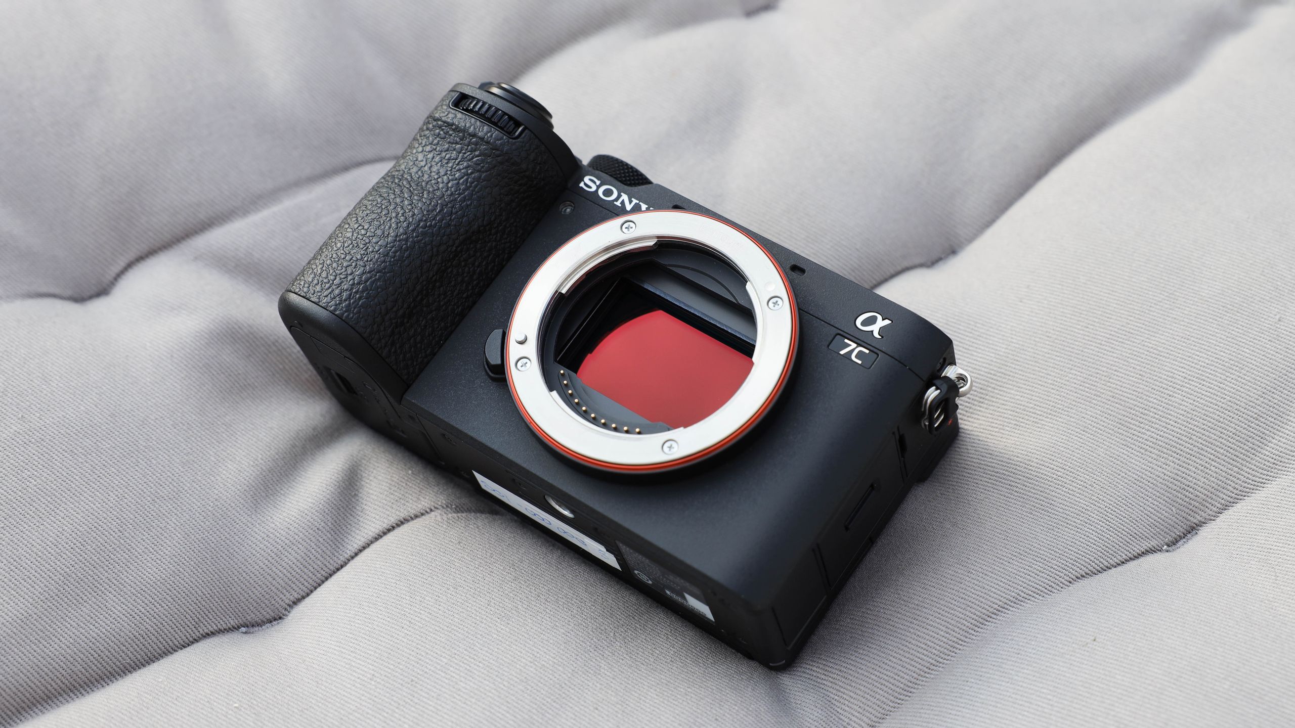 Máy ảnh compact giá tốt: Canon G7X Mark III đấu Sony mirrorless