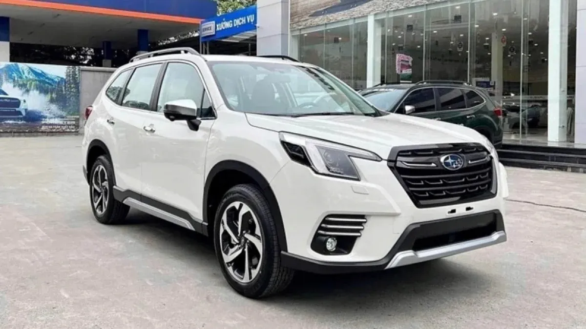 Subaru Forester giảm giá tới 360 triệu: có nên xuống tiền?