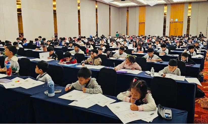 Học sinh lớp 6 vô địch Olympic Toán học quốc tế PhIMO