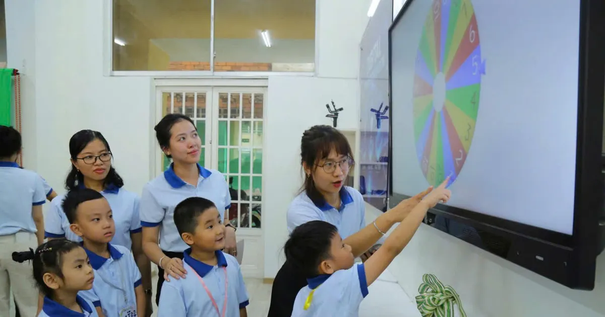 Giáo dục AI bắt buộc ở trường học: Phụ huynh cần chuẩn bị gì?