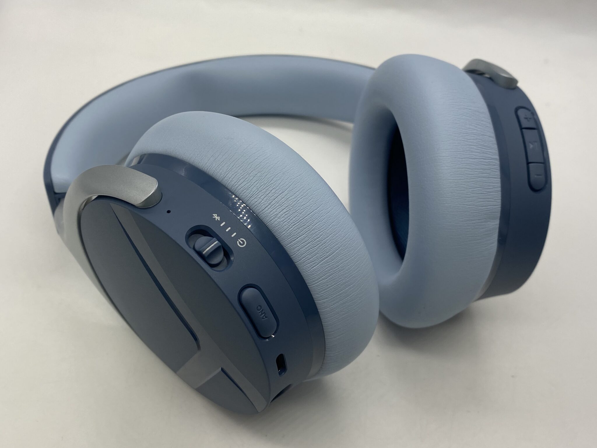 Beyerdynamic Aventho Y: tai nghe pin tự thay có đáng cho audiophile dài hạn?