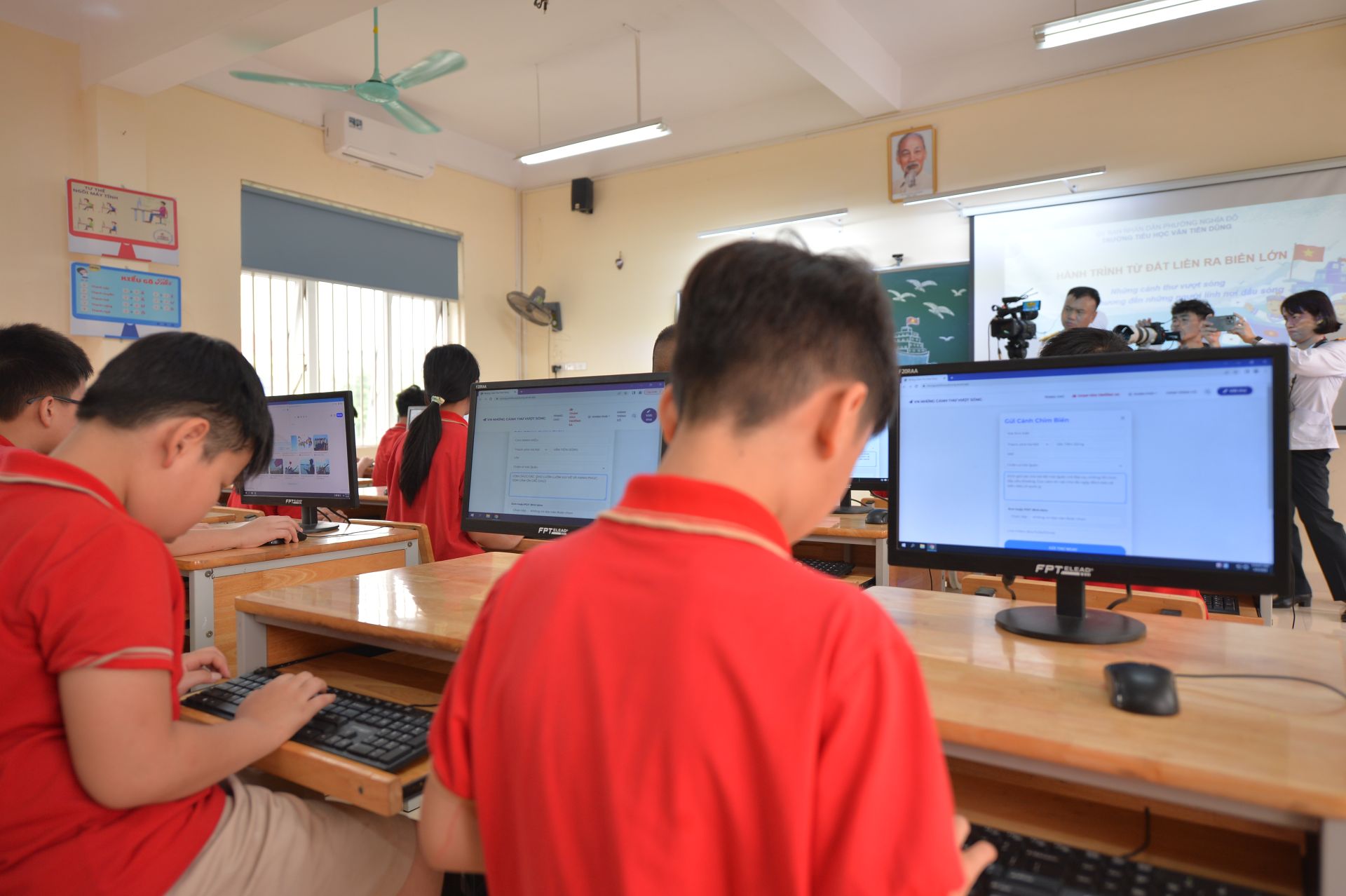 Chuyển đổi số giáo dục: 6 nhiệm vụ mới và những thách thức không thể né tránh