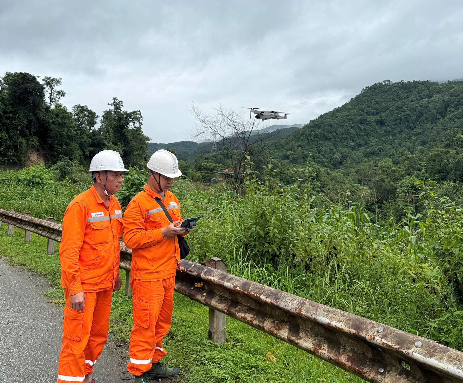 Công nghệ giám sát số bảo vệ hạ tầng: từ UAV đến camera nhiệt