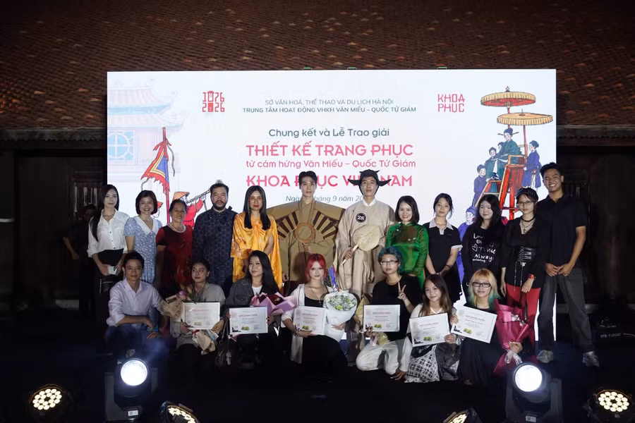 Thời trang kể chuyện di sản: Từ sân Văn Miếu tới sàn diễn di sản