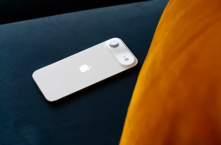 Giá iPhone đời cũ tăng sốc sau lễ ra mắt: nên mua lúc nào?