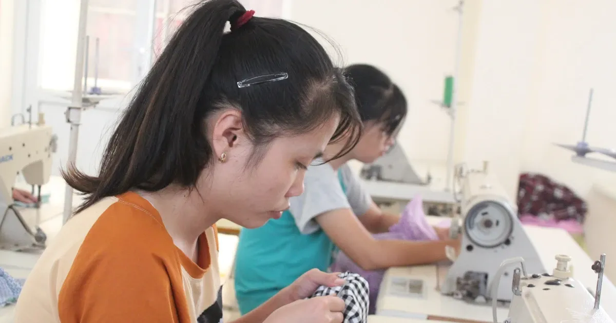 Từ chứng chỉ đến sinh kế: đào tạo nghề cho người yếu thế phải gắn với việc làm