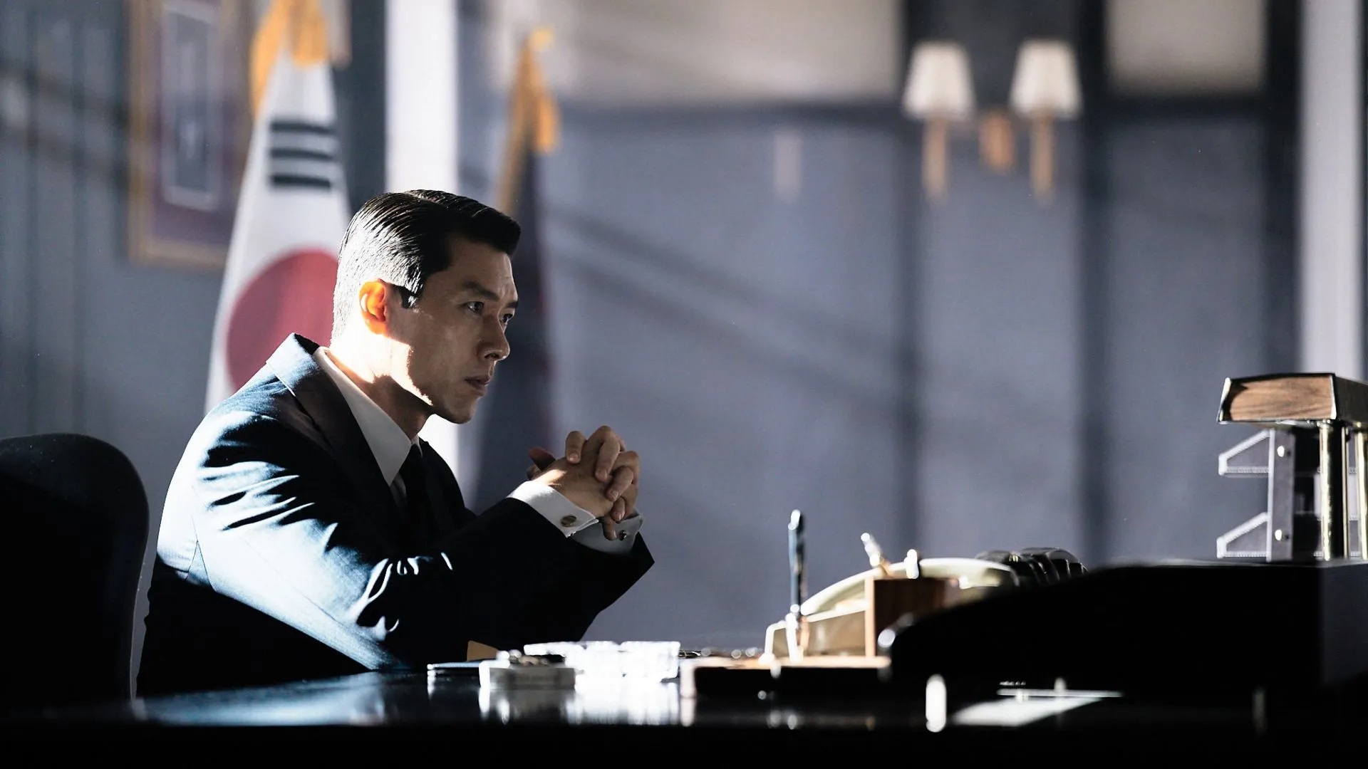 ‘Made in Korea mùa 2’: Huynh đệ Hyun Bin – Woo Do-hwan và cú chốt noir chính trị trên Hulu