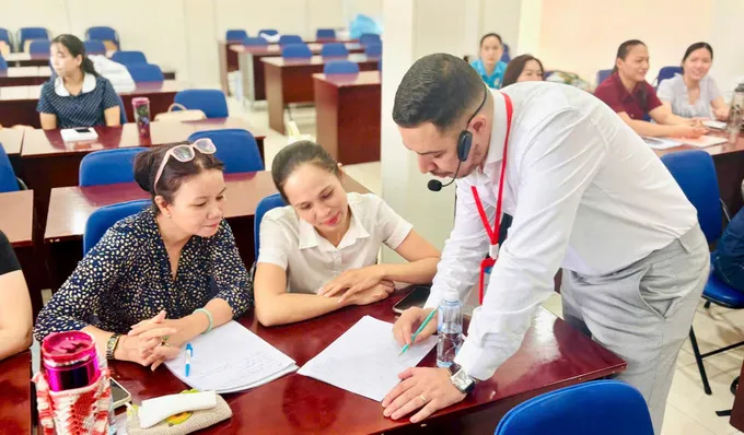 Tiếng Anh là ngôn ngữ thứ hai: nâng chất từ giáo viên