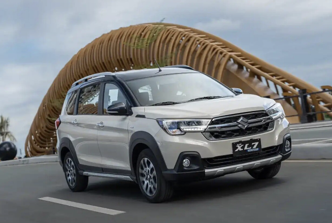 Suzuki XL7 và Mitsubishi Xpander: ai thắng cuộc đua ưu đãi tháng 9?