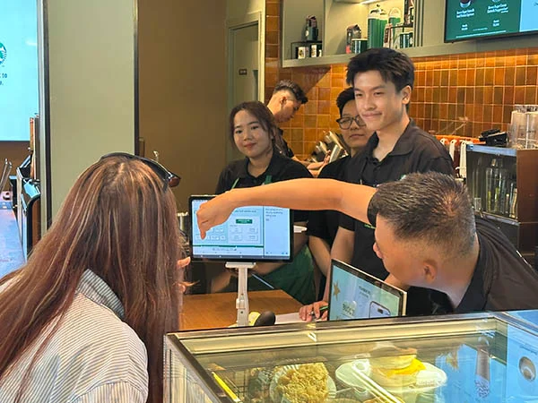 Starbucks mở cửa hàng ký hiệu: bước ngoặt inclusive tại TP.HCM