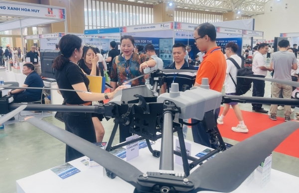 HI-TECH VIETNAM: Hệ sinh thái drone và UAV hội tụ