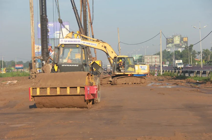Khủng hoảng thiếu nguyên vật liệu đe dọa các dự án cao tốc