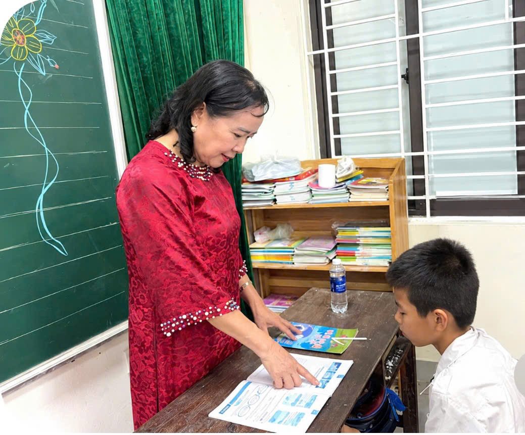 Những giáo viên tình nguyện thắp sáng hy vọng cho trẻ em yếu thế