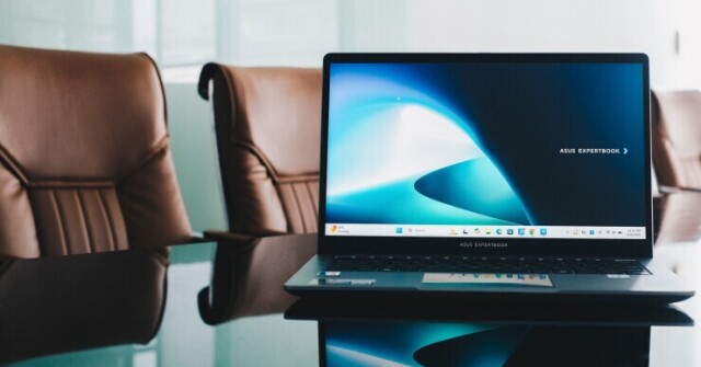 Tính năng laptop doanh nghiệp nào sinh viên cần ưu tiên?