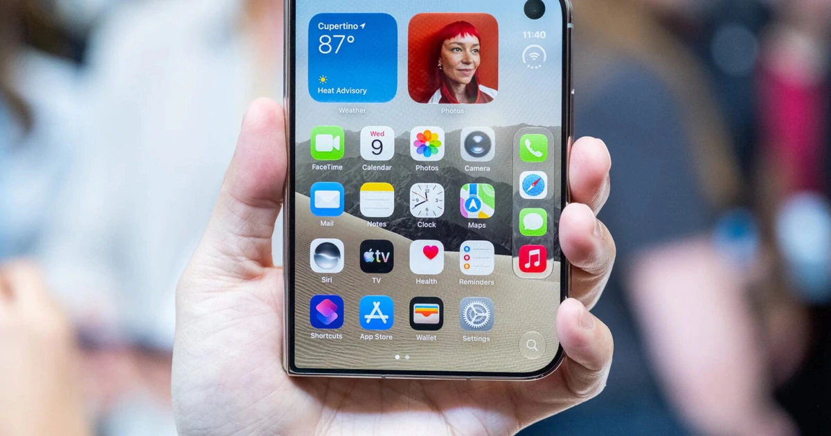 Cách Apple dùng in 3D và AI để chinh phục bản lề iPhone Duo hơn 100 linh kiện
