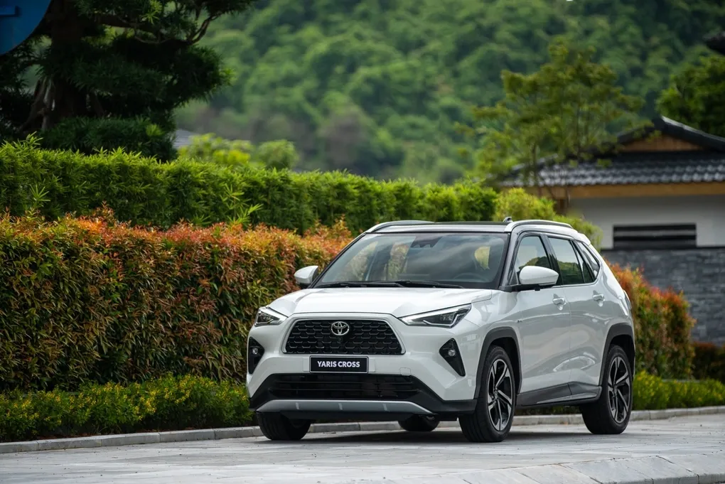 Corolla Cross hybrid giảm giá tháng 9: Có đủ hấp dẫn trước làn sóng ưu đãi?