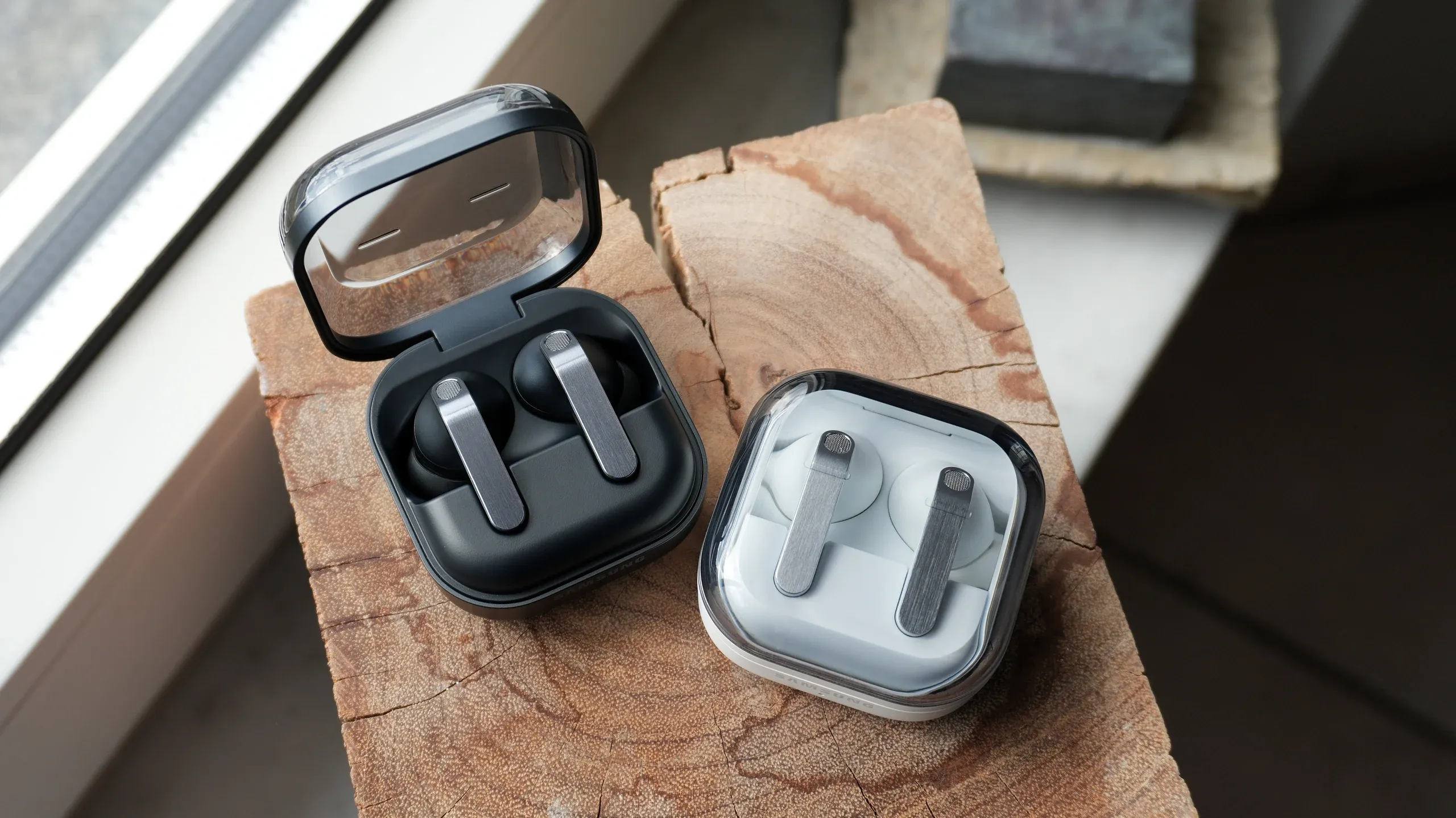 Samsung Galaxy Buds On: Bước ngoặt tai nghe kẹp tai mở mới của Samsung